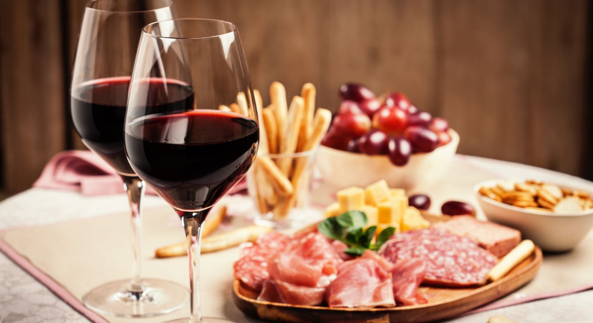 The Ultimate Guide to Wine Pairing with Ham_ Elevate Your Easter Feast
